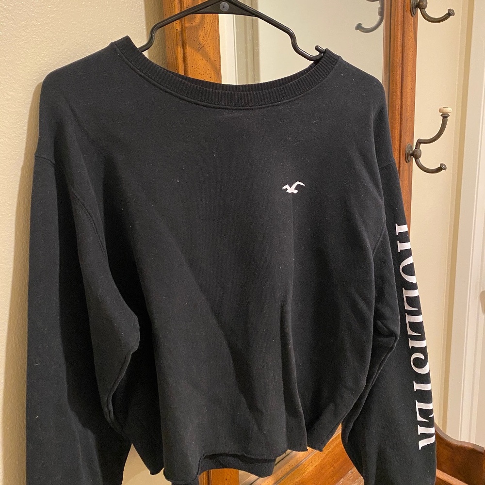 women's hollister crop sweatshirt medium